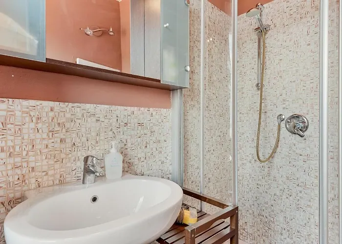 شقة Sanvenerio Sea View *