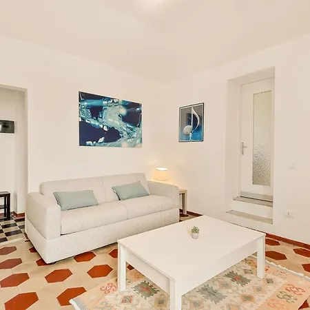 Appartement Sanvenerio Sea View *